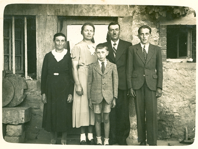 1945 Famille Irénée MAITRE